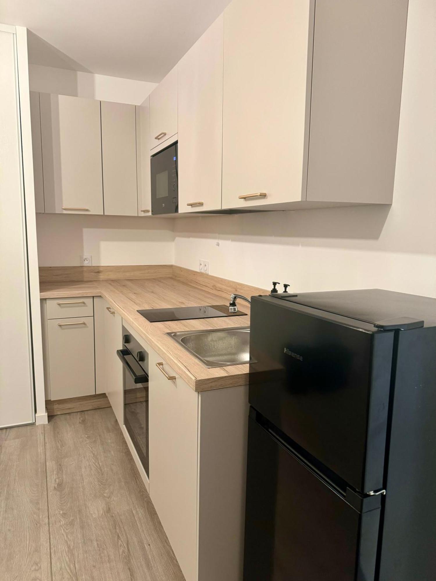 Apartment Moderne Et Equipe, Proche Du Rer, Paris & Aeroport D'orly En 20 Min, Lit Bebe Sur Demande